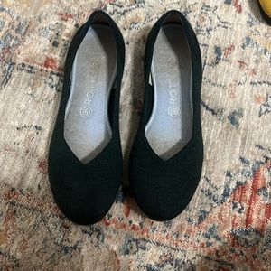 Emerald green Rothy’s